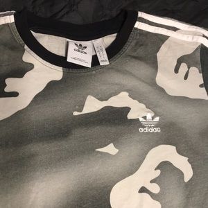 adidas Men's Originals Graphics Camo Allover Print Short Sleeve T-Shirt